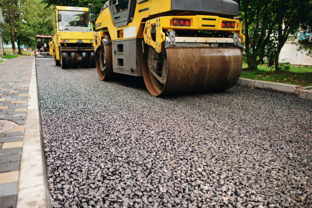 Best Professional Driveway Pavers  in Veazie, ME